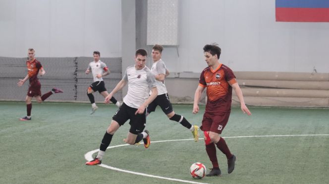 Энергичное начало. В первом матче сезона барнаульский "Темп" обыграл "Читу" - 4:2