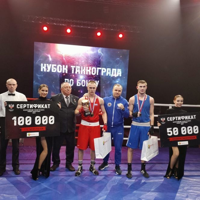 Четыре финала - два золота.  На мастерском турнире "Кубок Танкограда" в Челябинске победителями стали Денис Раков и Леон Антонян