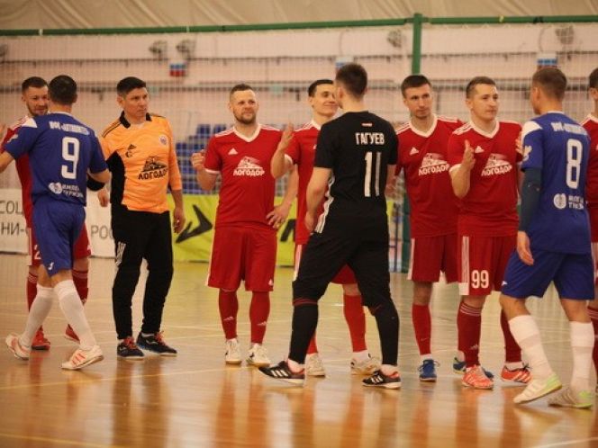 «АлтПолитех» уступает московскому «Логодору» - 3:5 и попадает в четвертьфинал со второго места в группе  