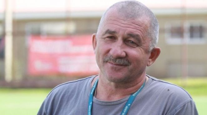 Заслуженному тренеру России по хоккею на траве Владимиру Кобзеву - 60 лет.