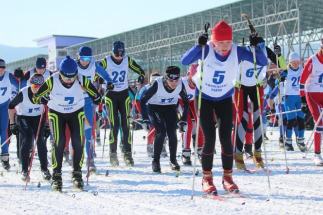 Павловск оформил хет-трик