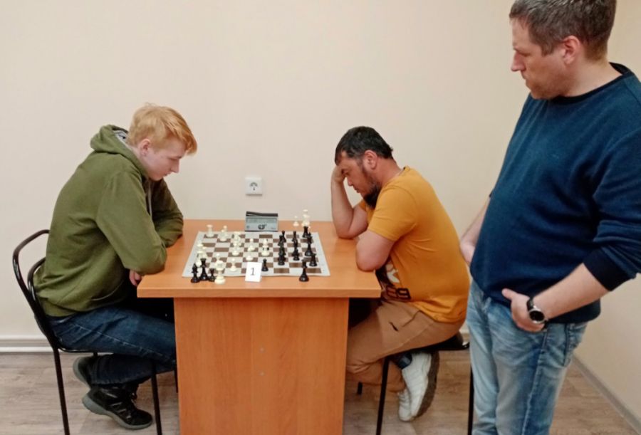 Чемпионом Бийска стал школьник Владислав Кочнев