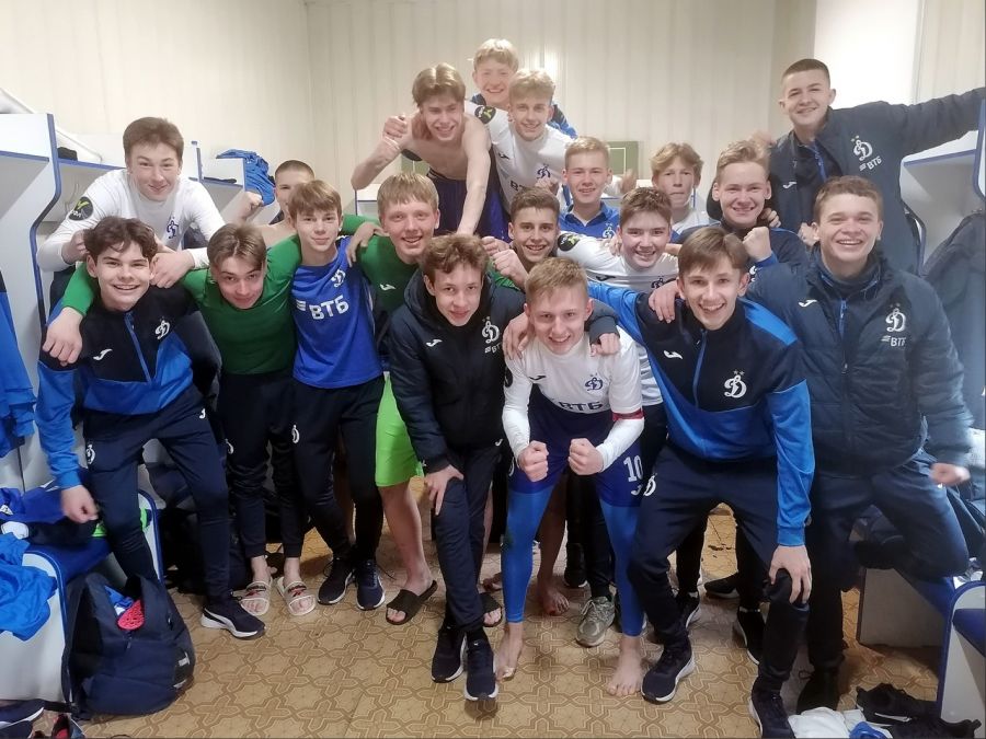 ЮФЛ Сибирь стартовала в Барнауле. "Алтай" и Академия "Динамо" разделили победы в двух дерби  