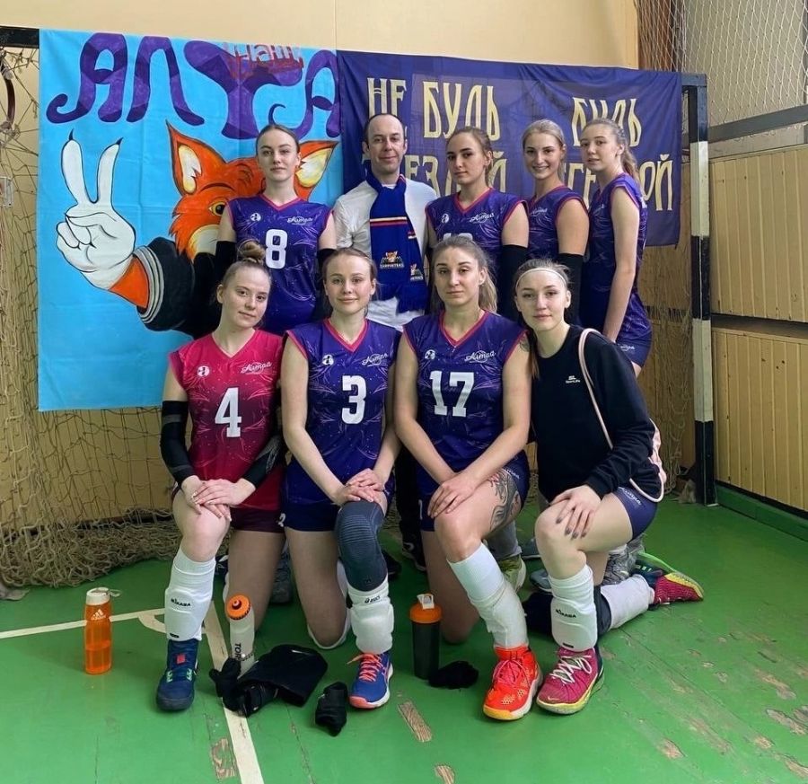 Максим вместе с командой на финальном турнире за 7-13 места в Пензе, 2023 год