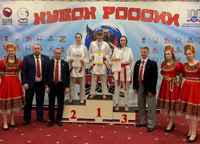 Кристина Найденова - двукратный победитель, Карина Мешалкина - серебряный призер Кубка России по всестилевому каратэ