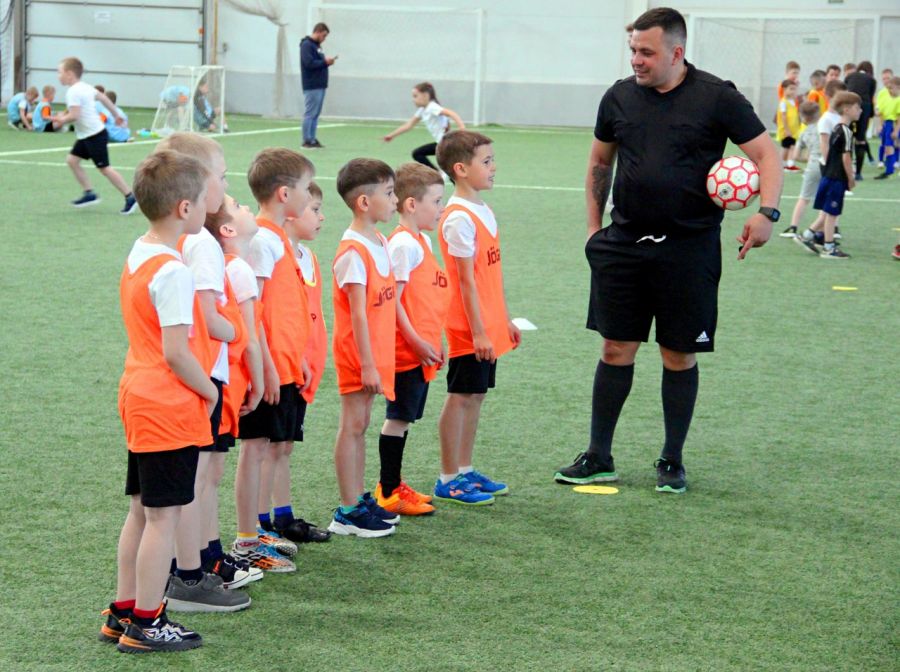  В Барнауле завершился футбольный фестиваль среди дошколят - «Киндербол Лига»  