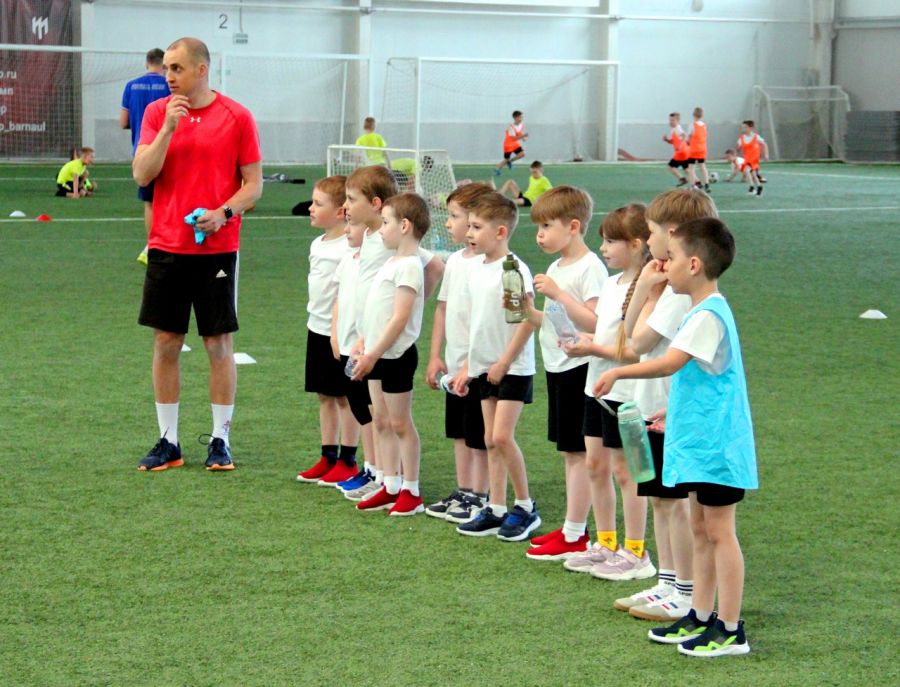  В Барнауле завершился футбольный фестиваль среди дошколят - «Киндербол Лига»  