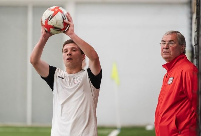 Лидерская позиция "Полимера" в чемпионате Сибири-2023 для многих стала большим сюрпризом. Фото: ФК "Темп"