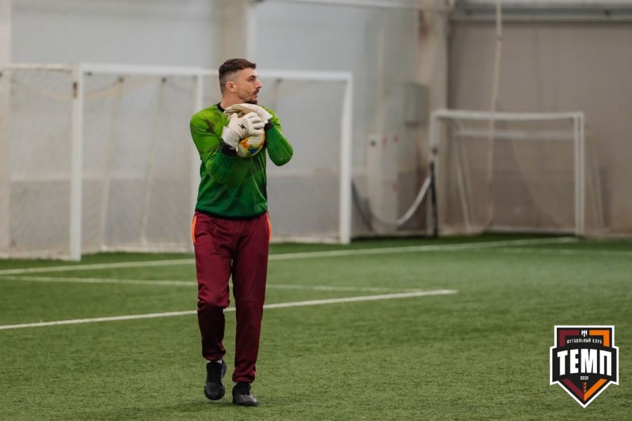 Профессиональным игроком Антон Авдеев не стал, но о футболе не забывает. Фото: ФК "Темп"