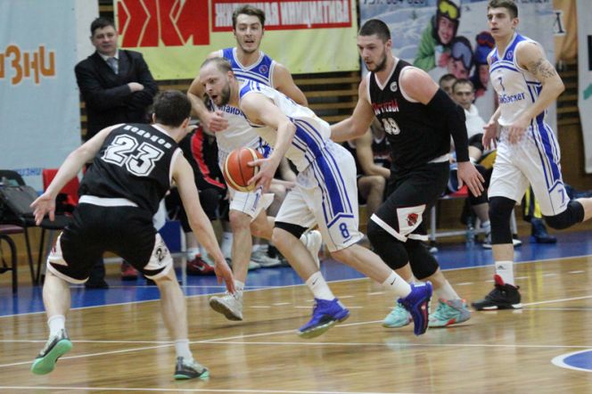 «АлтайБаскет» дома повторно обыграл «Чебоксарских Ястребов» – 64:54.