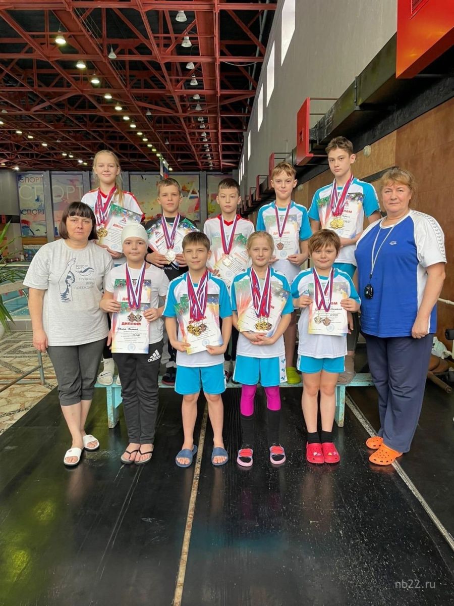 Всё надо делать вовремя: тренеры бийской спортшколы «Дельфин» — об обучении плаванию, становлении характера и воспитании спортсменов 