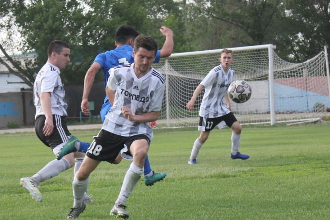 9,11 июня. Рубцовск. Стадион «Торпедо». Чемпионат Сибири среди любительских команд. «Торпедо» - «Распадская"/"Торпедо"- «Новокузнецк»