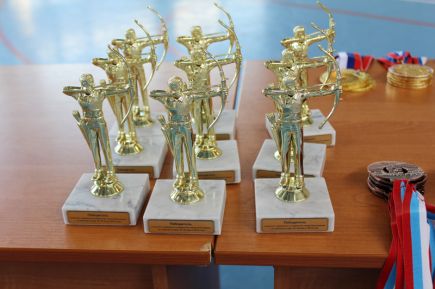 Сборная Алтайского края заняла третье место на Открытом чемпионате Красноярска в стрельбе из блочного лука.