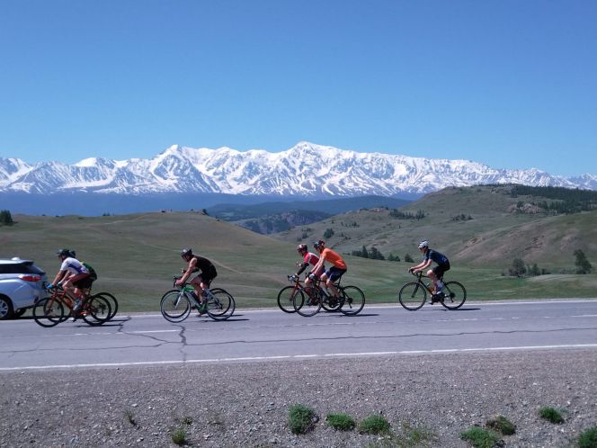 Велоподготовка алтайских конькобежцев в Горном Алтае