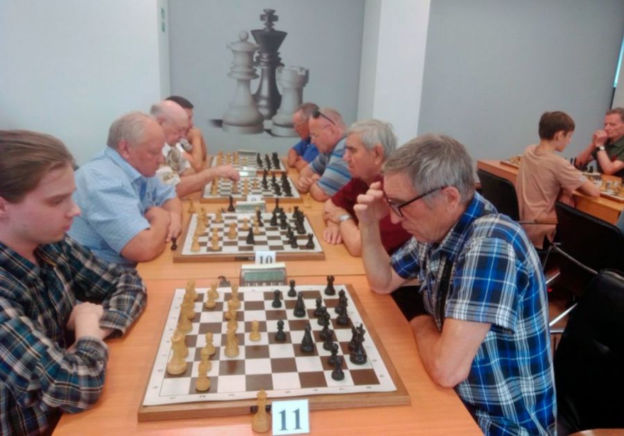 Дмитрий Слизунков и Михаил Петров – триумфаторы пятого этапа Кубка Алтайского края по блицу и рапиду