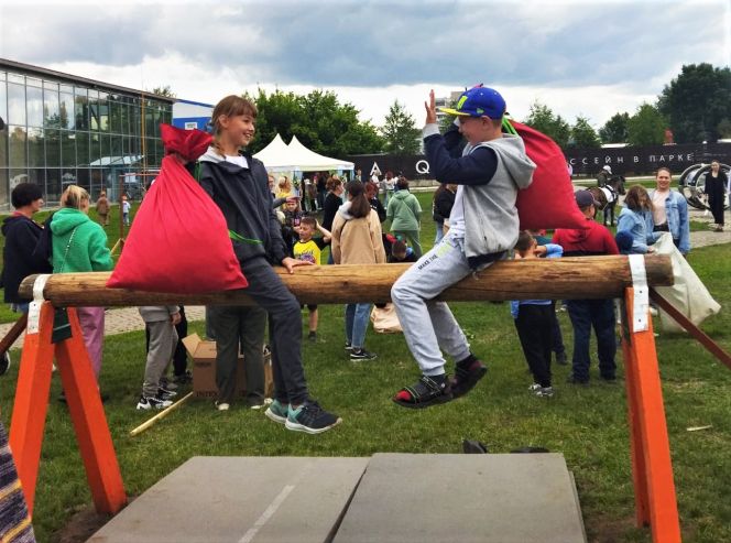 На краевом празднике Сабантуй состоялись традиционные соревнования по борьбе корэш, гиревому спорту и армрестлингу 
