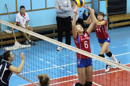 Воспитанница алтайского волейбола Ольга Лифанова вошла в состав юниорской сборной России.
