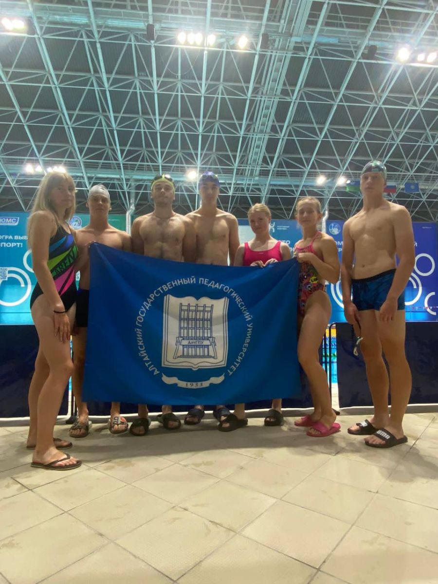 Валерия Фризен из АлтГПУ выиграла соревнования по плаванию на IV Всероссийском фестивале ГТО среди студентов в Ханты-Мансийске 