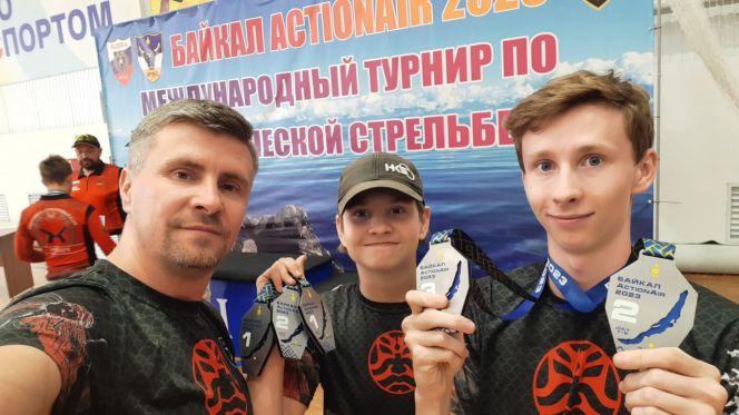 Дмитрий, Родион и Всеволод Баутины