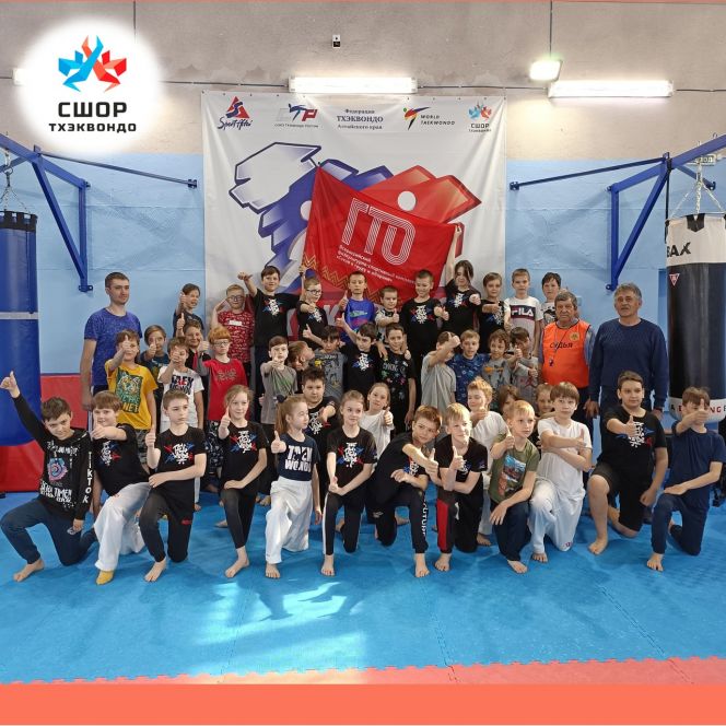 СШОР по тхэквондо "Олимпийские надежды" объявляет набор детей 7-10 лет  