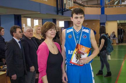 Из школьного спортзала в сборную страны – «АлтайБаскет», «Автодор», «молодёжка»