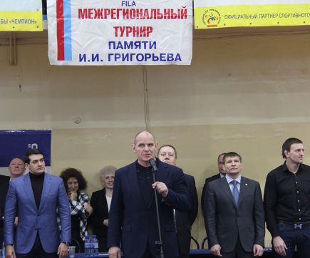В Новоалтайске состоялся межрегиональный турнир памяти Героя Советского Союза Ивана Григорьева (фото).