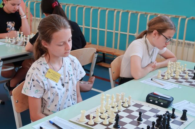 Василисса Белоконь – победительница, Ульяна Киричук – призёр «Мемориала Русакова» в Омске