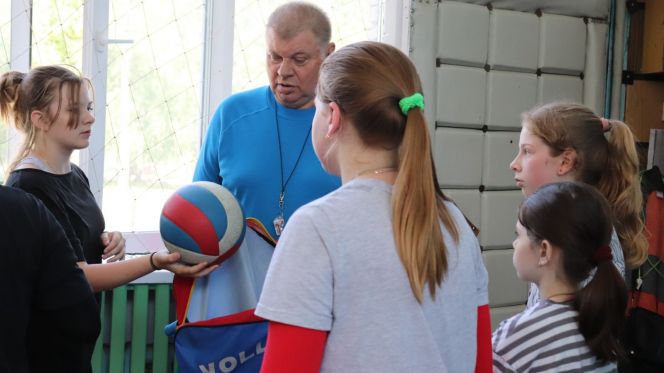 На тренировке Николая Гладских в барнаульской школе №76. Фото: Виталий Дворянкин/ "Алтайский спорт"