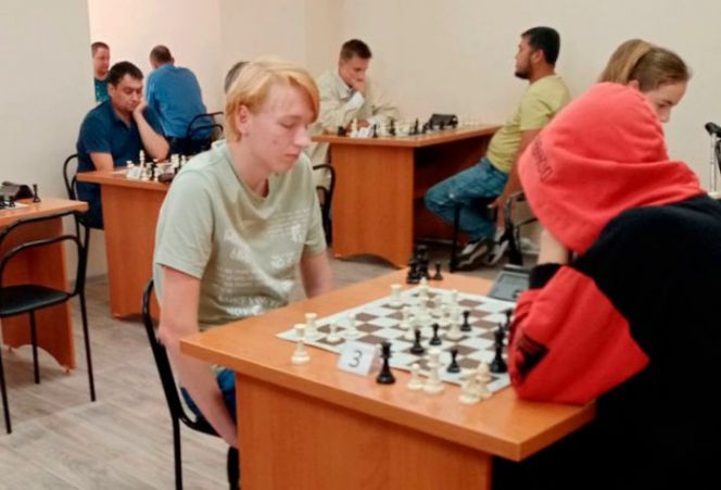 В Бийске состоялся турнир по рапиду ко Дню физкультурника