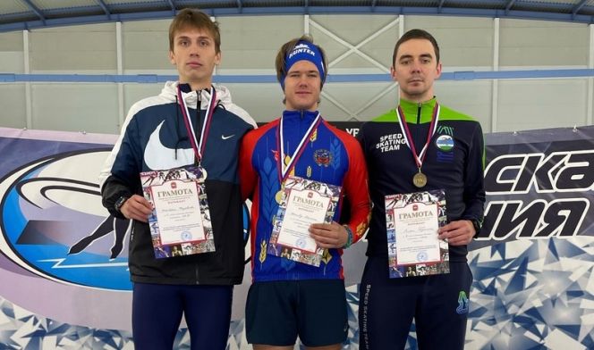 Никита Хромин (в центре) - победитель на дистанции 1500 м у мужчин. Фото: РЦСП им. Лидии Скобликовой