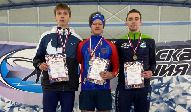 Никита Хромин (в центре) - победитель на дистанции 1500 м у мужчин. Фото: РЦСП им. Лидии Скобликовой