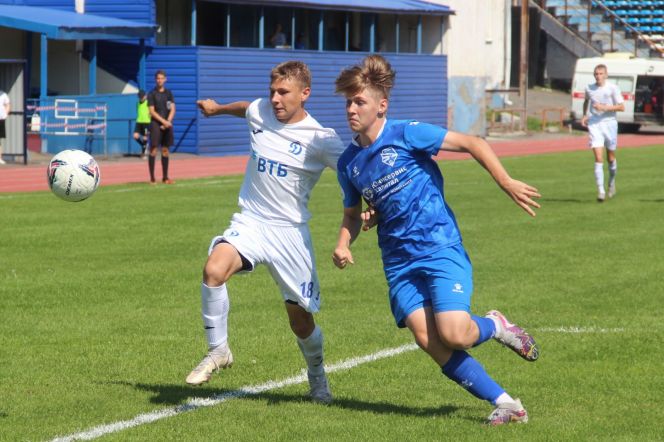 ЮФЛ-Сибирь: «академики» обменялись победами с «Новосибирском» (фото)