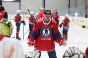 Они - легенды! Ветераны отечественного хоккея провели мастер-класс на льду «Карандин Арены» (фото)