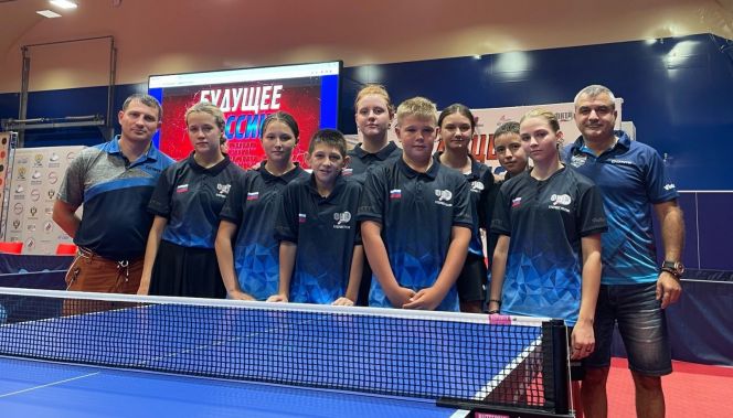 Павел Вяткин победитель, Матвей Пестелев и Злата Мизгирёва - бронзовые призёры юношеского турнира «Будущее России»