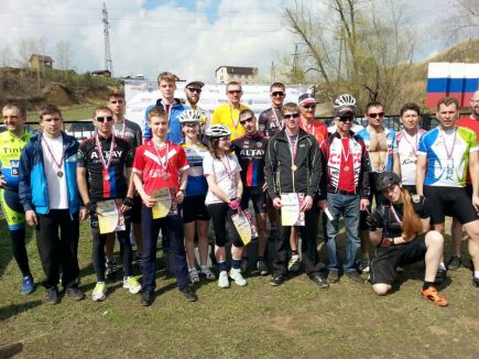 Новый велосезон открылся в Алтайском крае гонкой по Барнаульскому ленточному бору (фото).