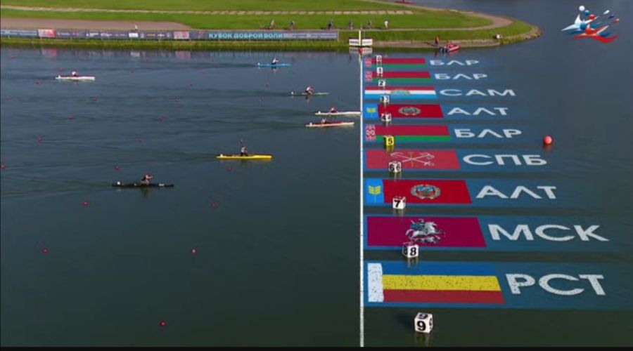 Золотой финиш Александры Власовой (4-я вода) в борьбе со спортсменкой из Белоруссии. Скриншот трансляции 