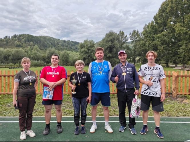 В селе Топольное Солонешенского района открыли универсальную спортплощадку