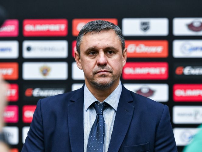 Главный тренер ХК "Динамо-Алтай" Дмитрий Пархоменко. Фото: ХК "Омские Крылья"