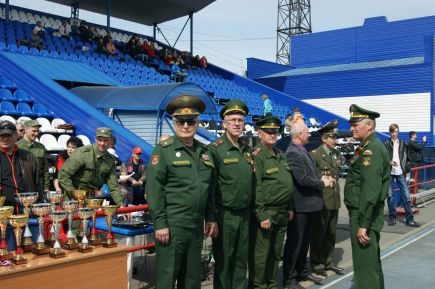 В Барнауле состоялись краевые соревнования среди граждан, подлежащих призыву на военную службу от муниципалитетов Алтайского края "День призывника" (фото). 