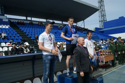 В Барнауле состоялись краевые соревнования среди граждан, подлежащих призыву на военную службу от муниципалитетов Алтайского края "День призывника" (фото). 