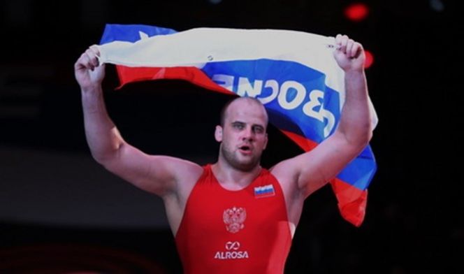 Виталий Щур начинает. Сегодня наш земляк проведёт на чемпионате мира первый поединок с эстонцем Хейки Наби   