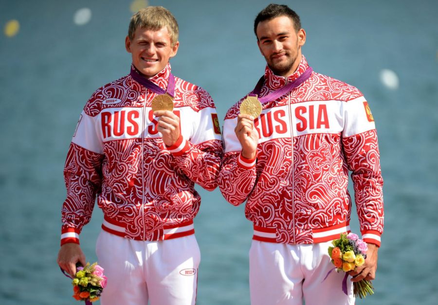 Юрий Постригай и Александр Дьяченко на церемонии награждения ОИ-2012. Фото: AAACUP