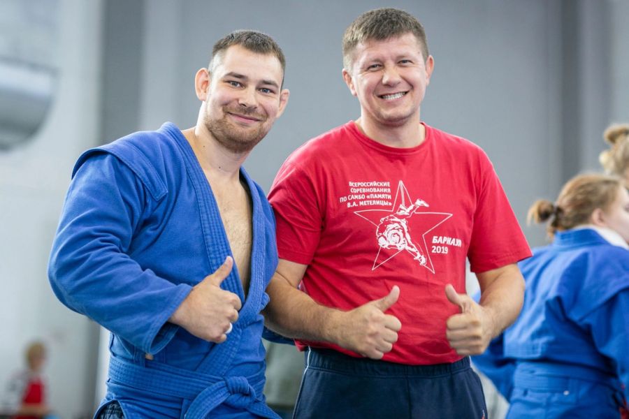 Роман Мелихов с тренером Сергеем Тюкиным