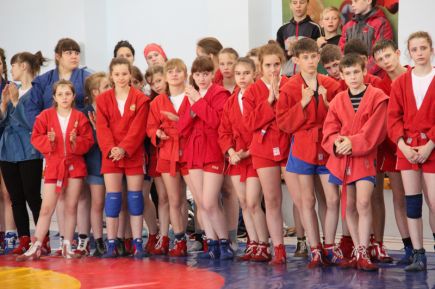 В Алтайском центре самбо прошёл межрегиональный турнир, посвящённый Дню Победы, на призы группы компаний «ТАЛТЭК» (фото).