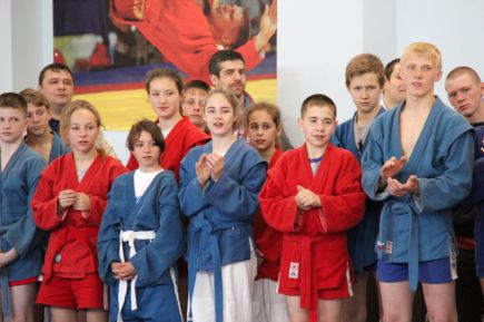 В Алтайском центре самбо прошёл межрегиональный турнир, посвящённый Дню Победы, на призы группы компаний «ТАЛТЭК» (фото).