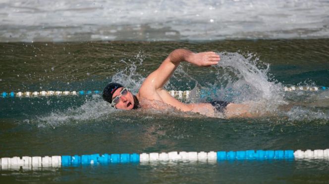 Фото: Федерация зимнего плавания Алтайского края «Белуха»