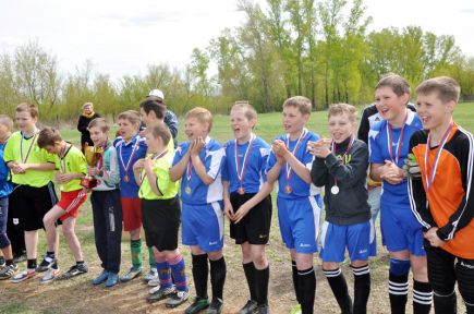 В селе Паутово Петропавловского района прошёл турнир по мини-футболу памяти ветерана Великой Отечественной войны Василия Семёновича Шалимова (фото).