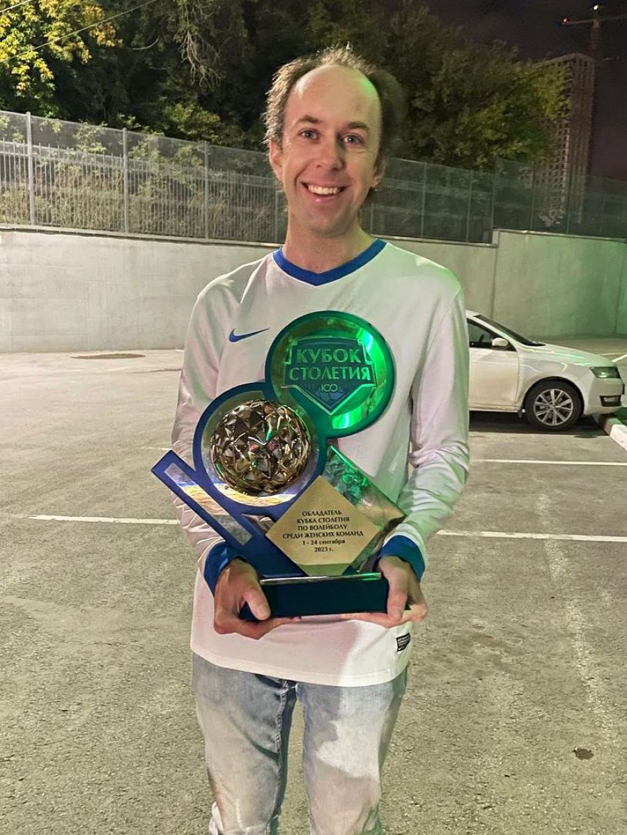 Раз в сто лет. В Новосибирске прошёл турнир, посвященный юбилею отечественного волейбола 