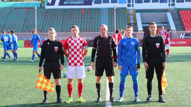 Фрагменты матча "Новосибирск-М" - "Полимер". Фото: "Алтайский спорт"