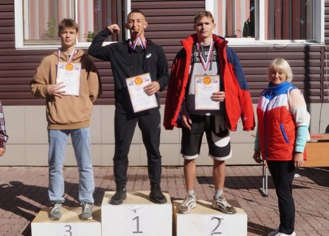 В Верх-Катунском прошёл традиционный кросс среди школьников Бийского района, посвящённый памяти Семёна Каракчеева
